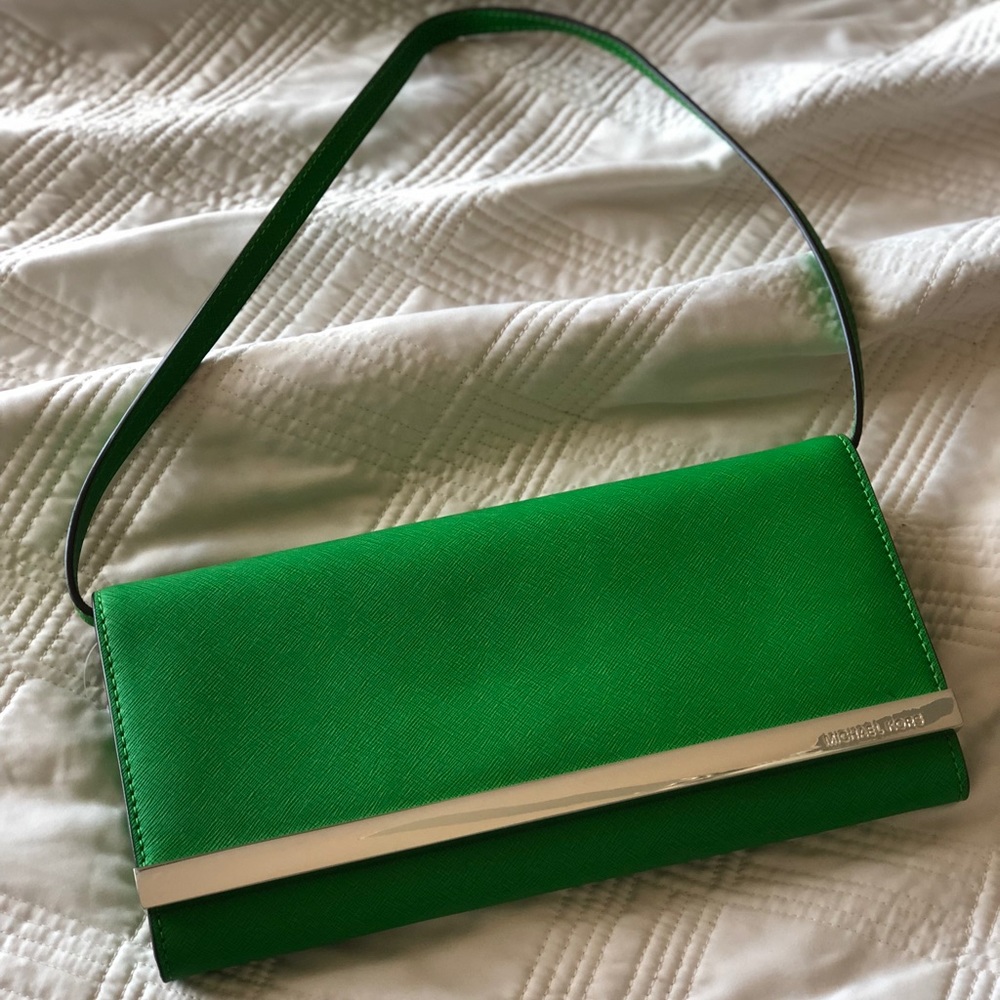 ••Michael Kors Clutch purse••